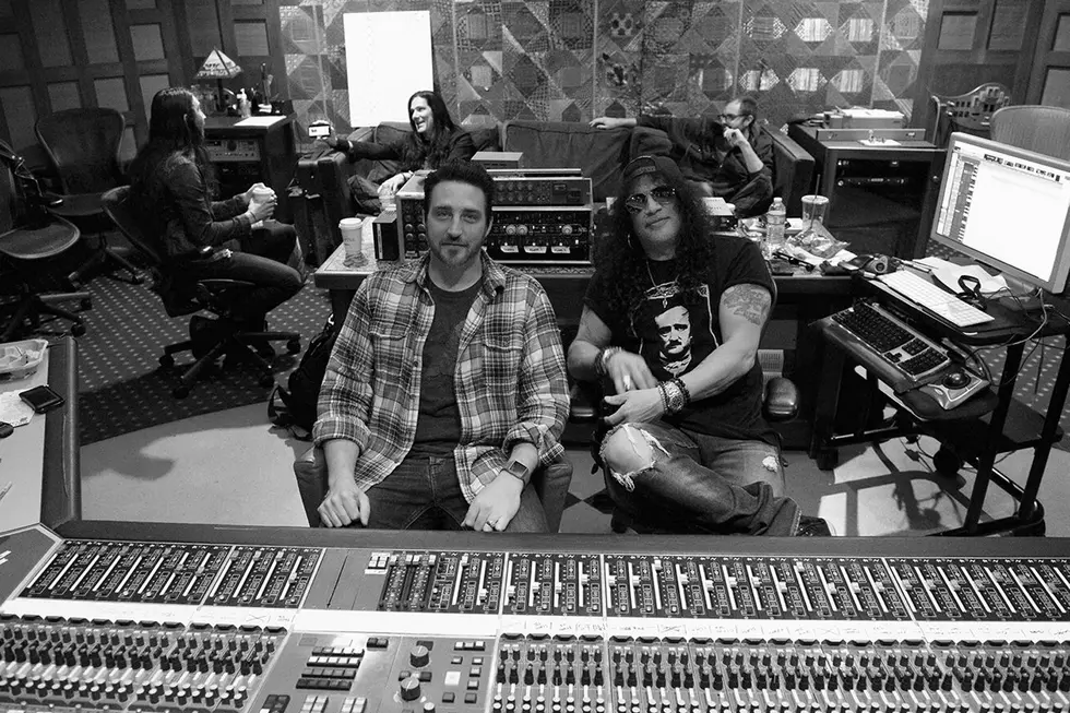 Slash Is Recording a New Solo Album