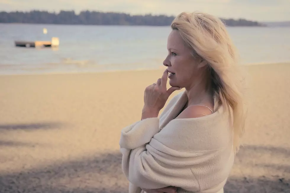 Pamela Anderson Tells Her Story in Trailer For Netflix Documentary